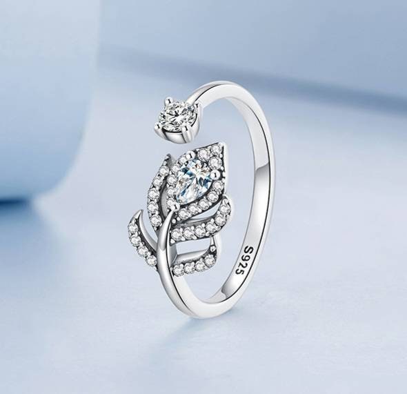Silver Peacock Feather Ring