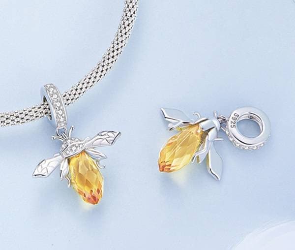 Golden Bee Bracelet Charm