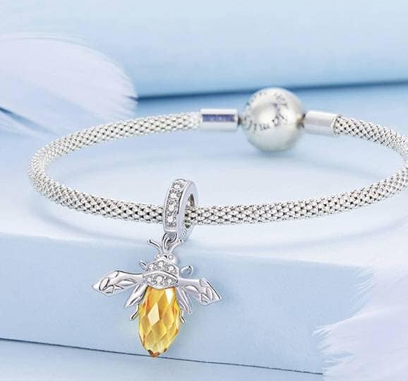 Golden Bee Bracelet Charm