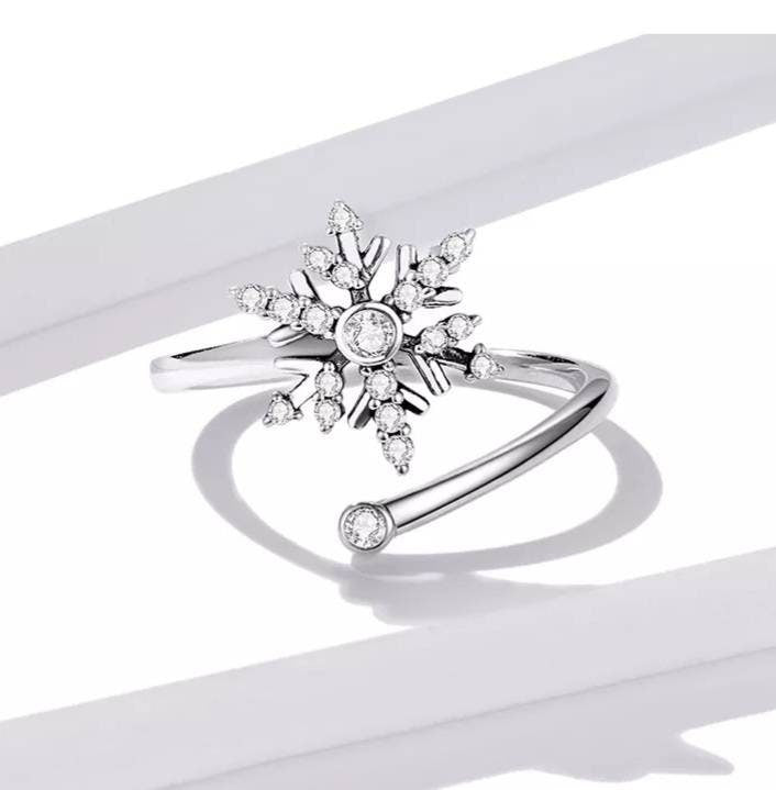 Silver Snowflake Ring