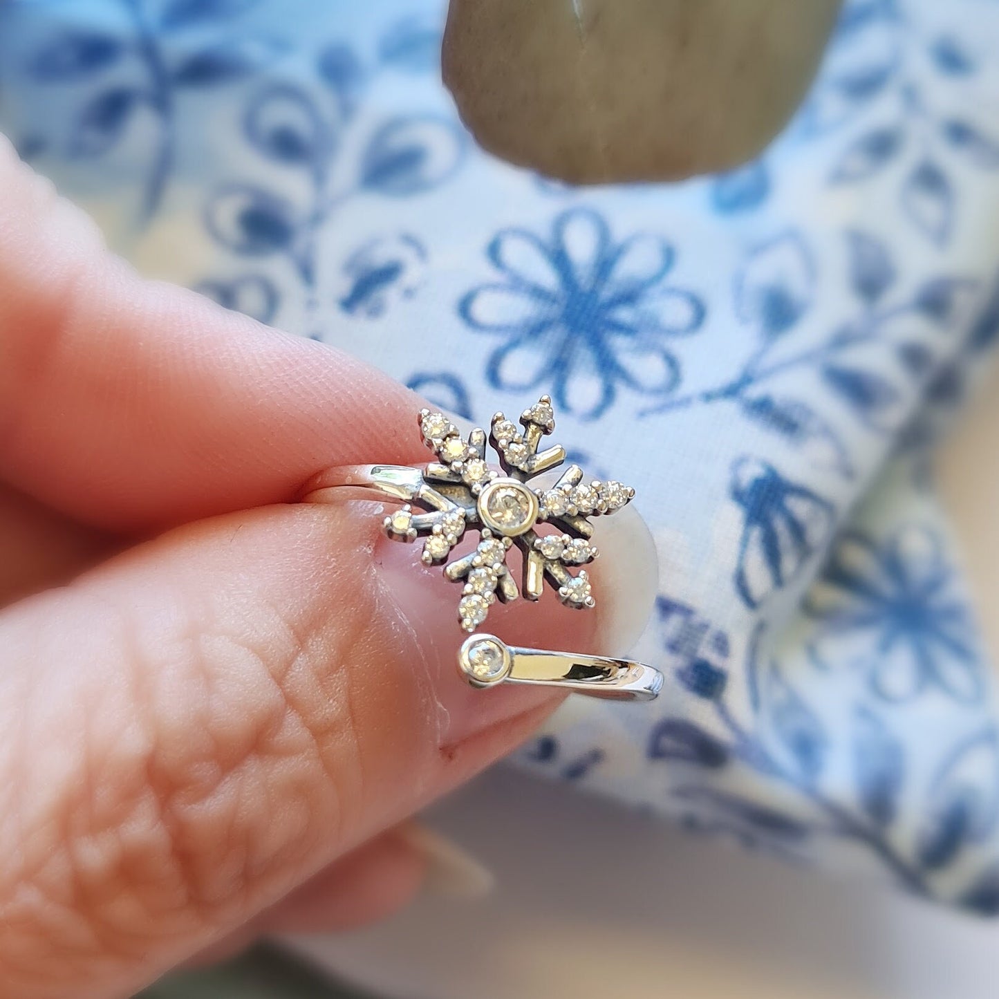 Silver Snowflake Ring