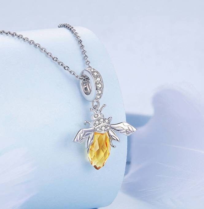 Golden Bee Bracelet Charm