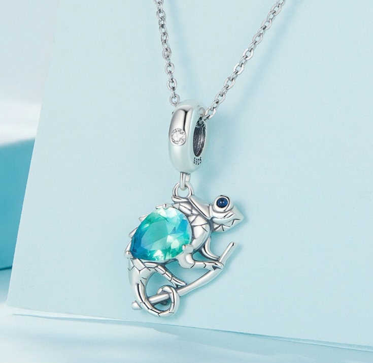 Silver Lizard Pendant