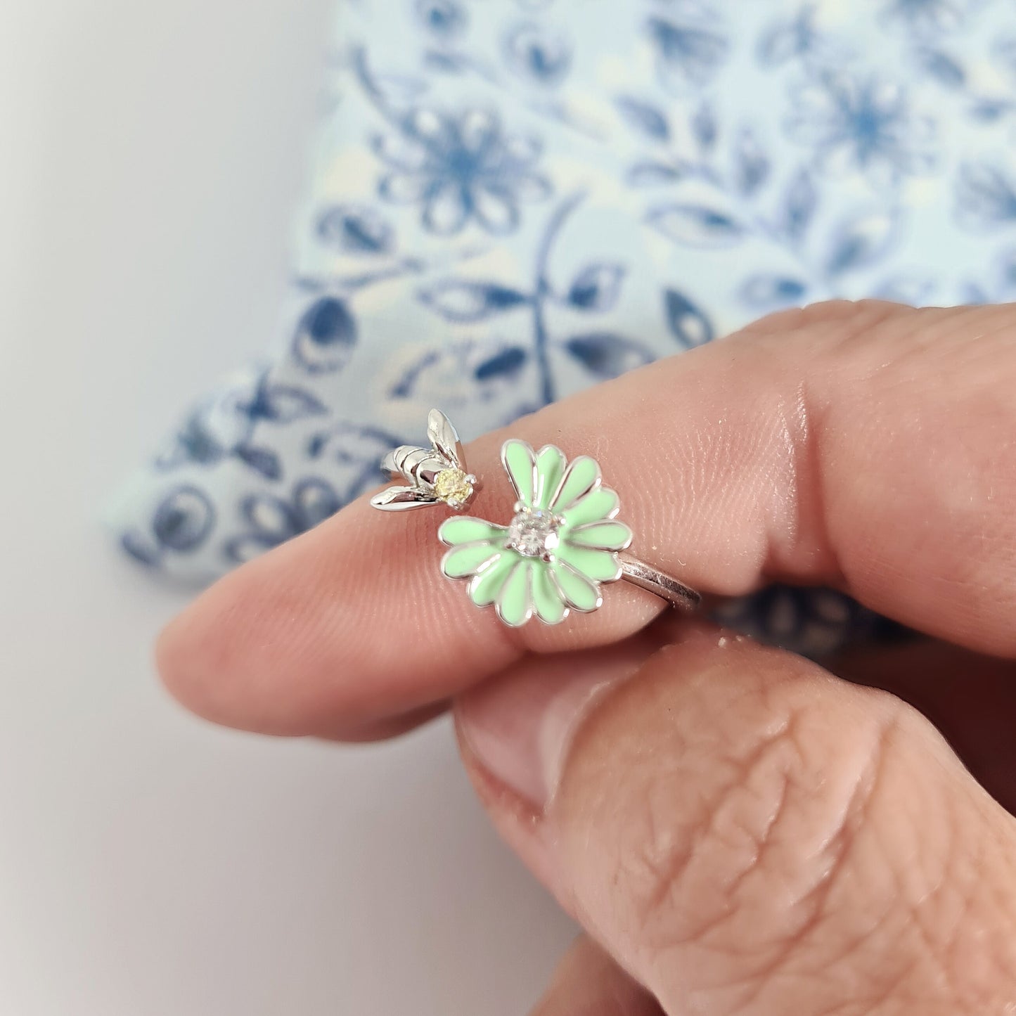 Silver / Mint Daisy and Bee Ring